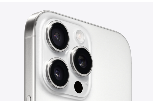 Apple iPhone 16 Pro – White Titanium